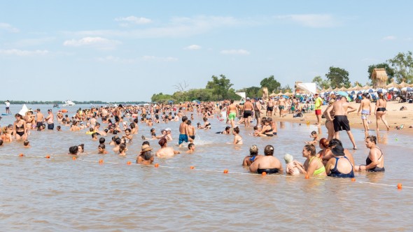 San Nicolás de Cara al Río Más de 400 mil personas disfrutaron de las playas durante el verano
